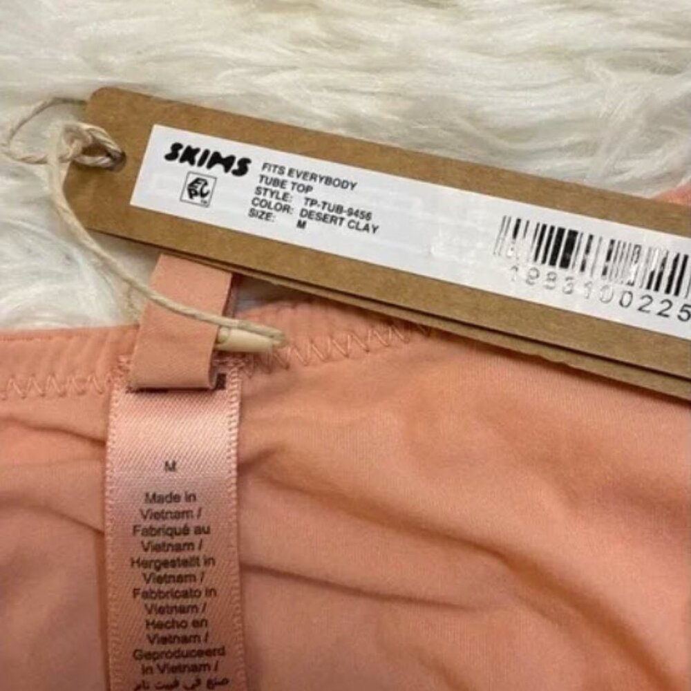 NWT SKIMS  Fits Everybody Tube Top in Desert Clay Size Medium - Picture 7 of 7